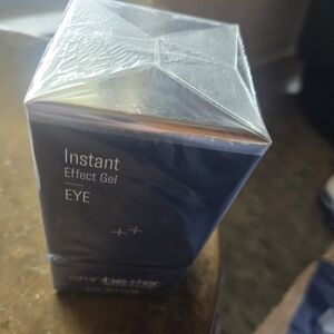 SkinBetter Science Instant Effect EYE GEL